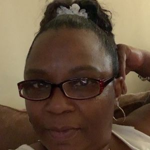 Meet your Posher, Beverly